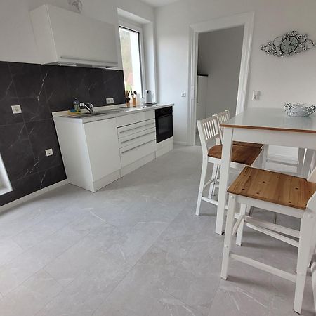 Schoene 3,5 Zimmer Handwerkerwohnung Free Parking Gute Lage Albstadt Exteriér fotografie
